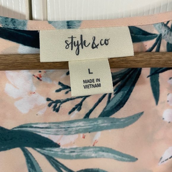 Style & Co - Peach Oleander Floral Top - Picture 5 of 8